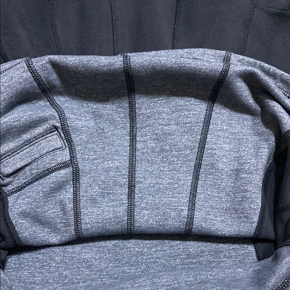 Lululemon Run: U-Turn Pullover (First Release) Reversible Black Gray Size 4 - Picture 13 of 16